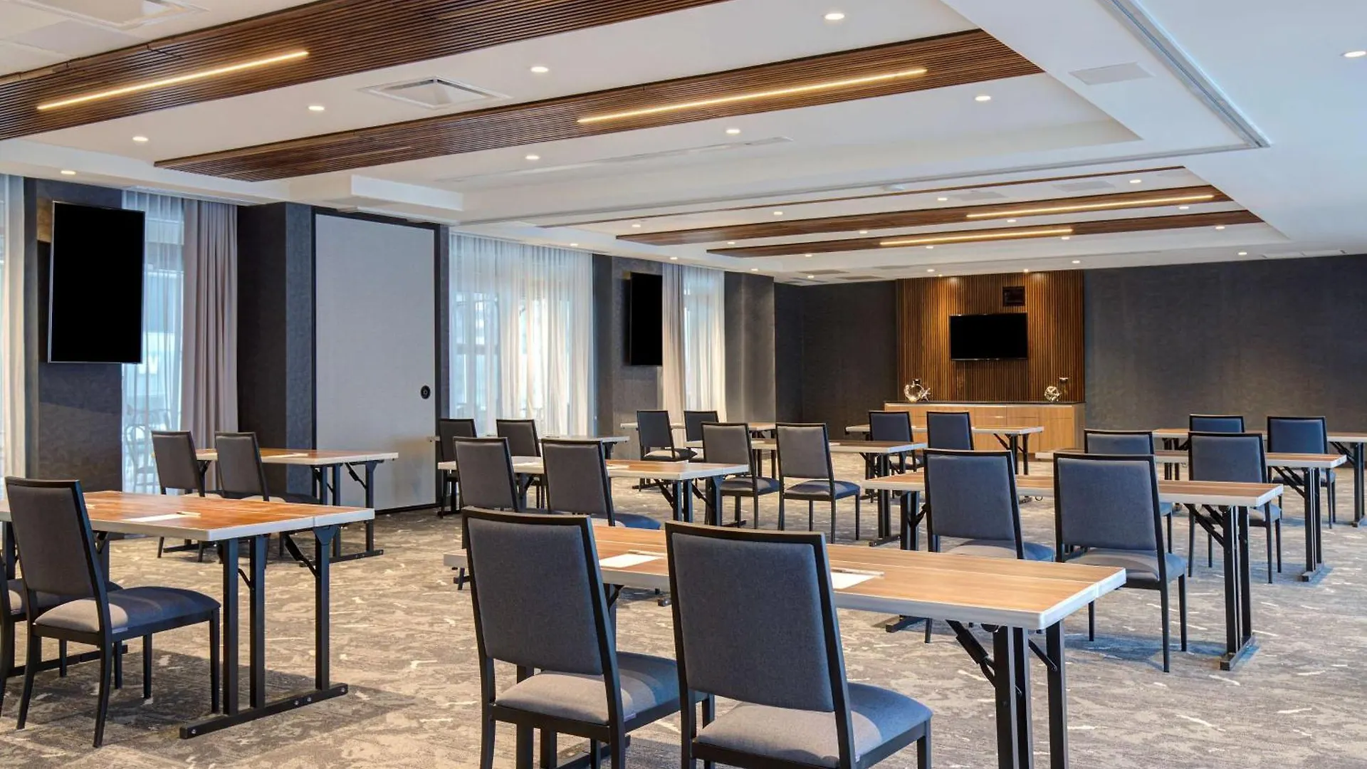 Hampton Inn Montreal Downtown, Qc 3*,