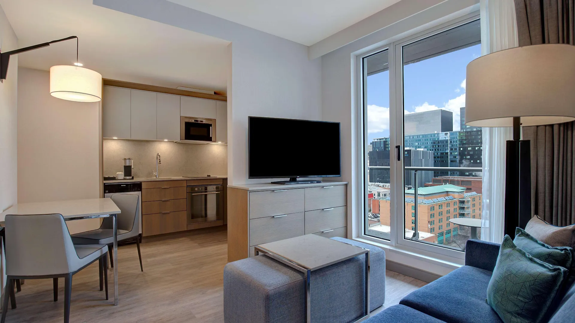 Hampton Inn Montreal Downtown, Qc