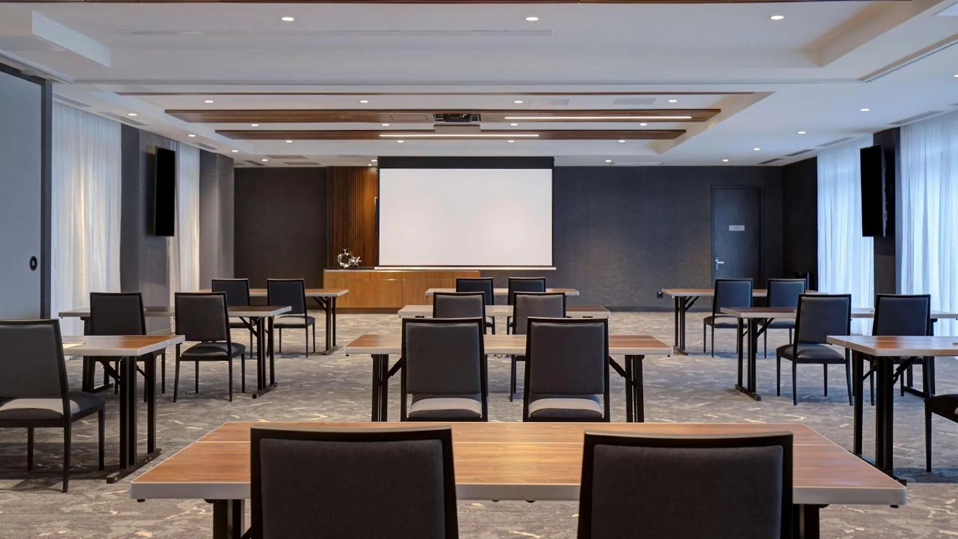 Hampton Inn Montreal Downtown, Qc