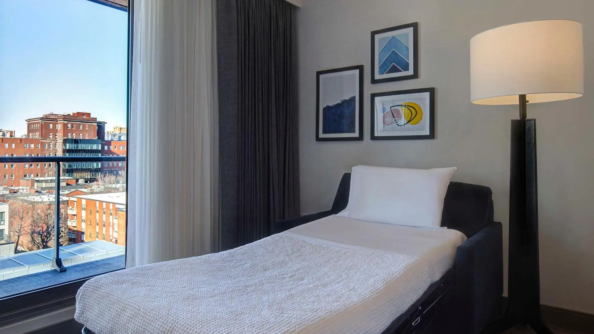 Hampton Inn Montreal Downtown, Qc Canada